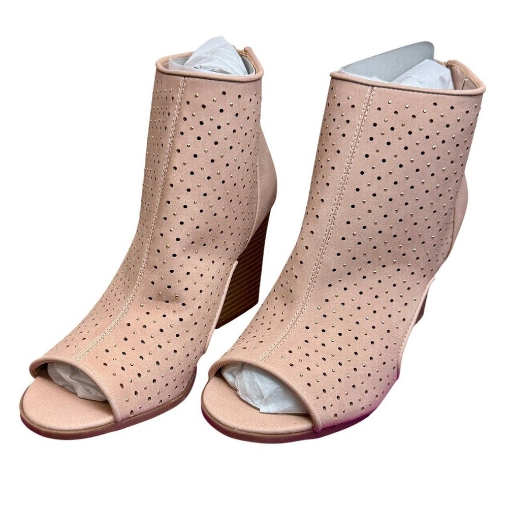 Rampage Vionna Dark Blush Nubuck Perforated‎ Studded Peep Toe Booties Size 9.5 M